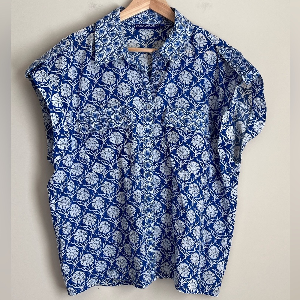 Tuckernuck Blue and White Floral Cap-Sleeve Button-Up Blouse